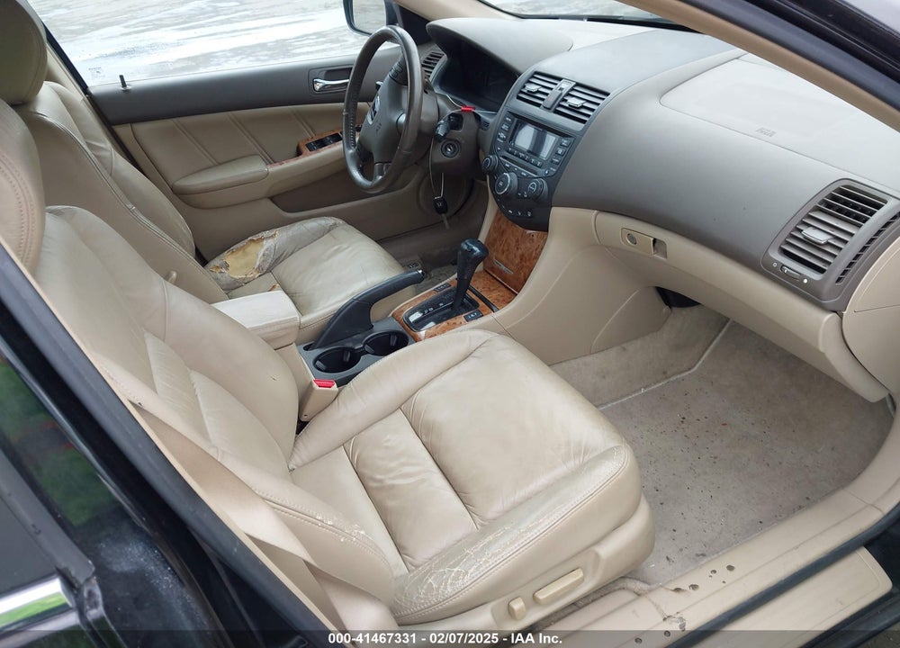2004 HONDA ACCORD 3.0 EX VIN: 1HGCM66524A054196