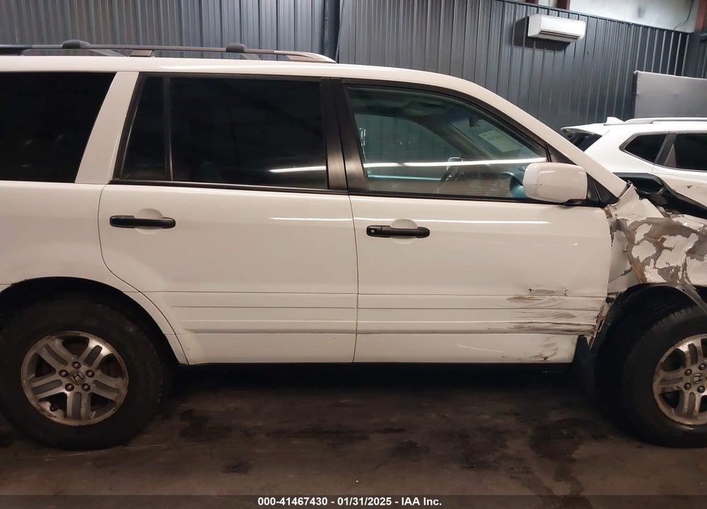 2005 HONDA PILOT EX-L VIN: 5FNYF18585B057899