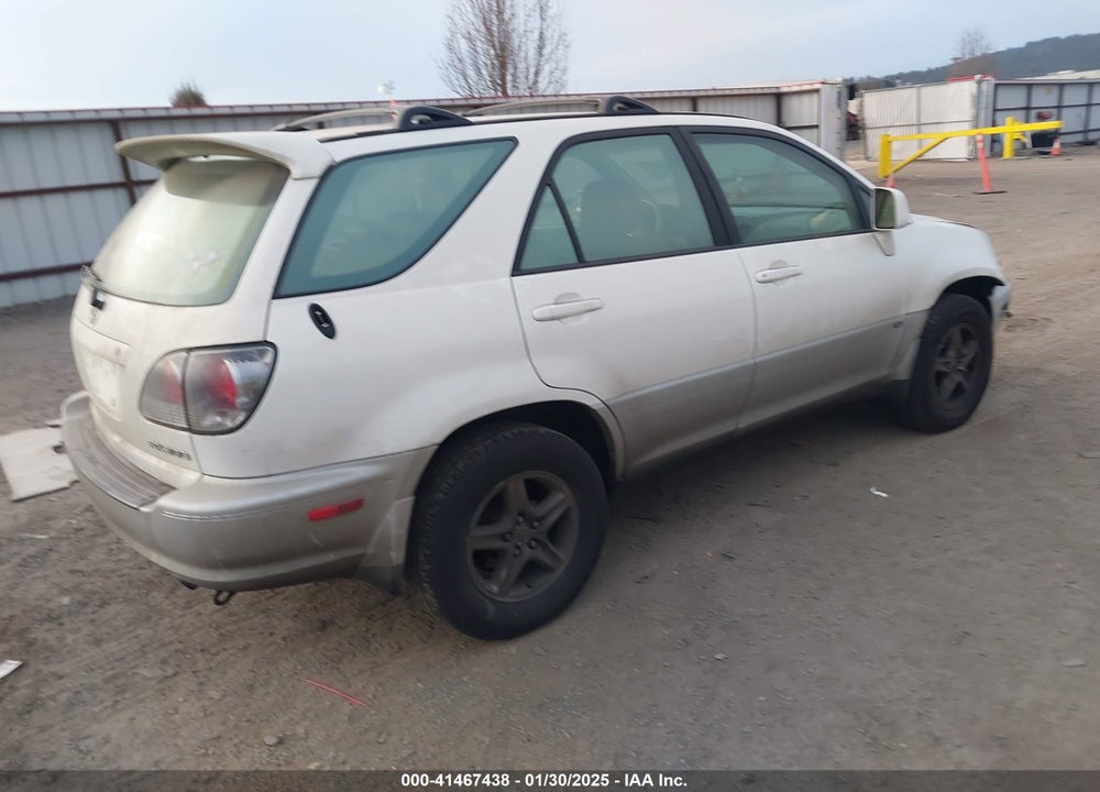 2002 LEXUS RX 300 VIN: JTJHF10U820283077