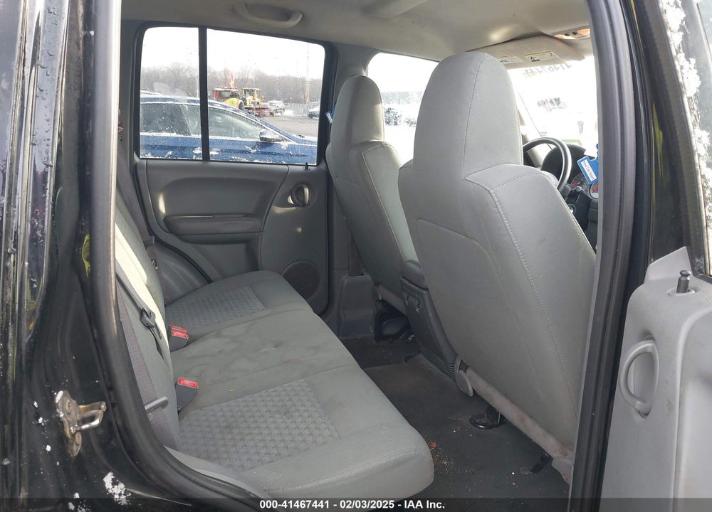2007 JEEP LIBERTY VIN: 1J4GL48K07W573257