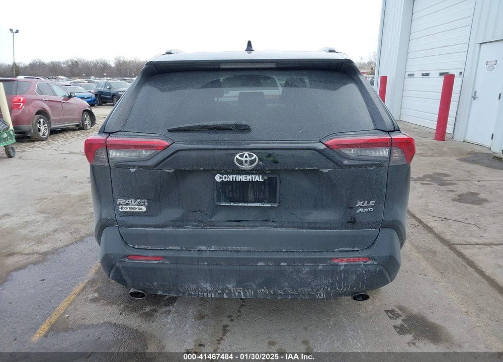 2019 TOYOTA RAV4 XLE VIN: 2T3P1RFV6KW043114