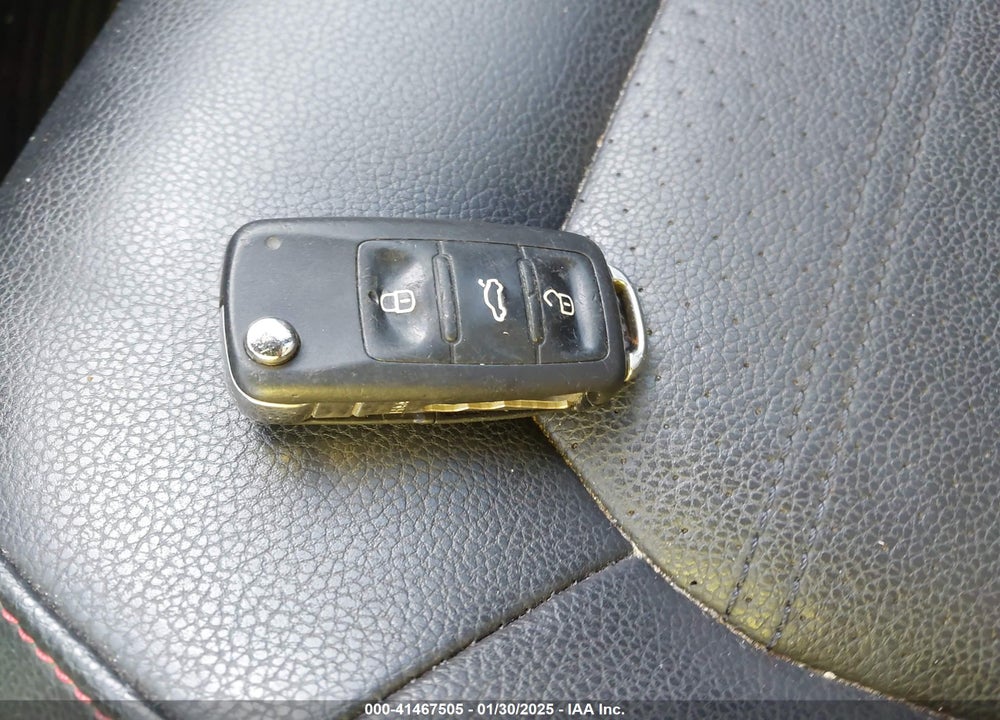 2013 VOLKSWAGEN JETTA GLI VIN: 3VW467AJ1DM215368