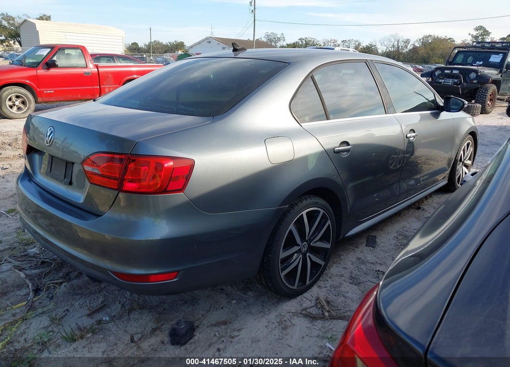 2013 VOLKSWAGEN JETTA GLI VIN: 3VW467AJ1DM215368