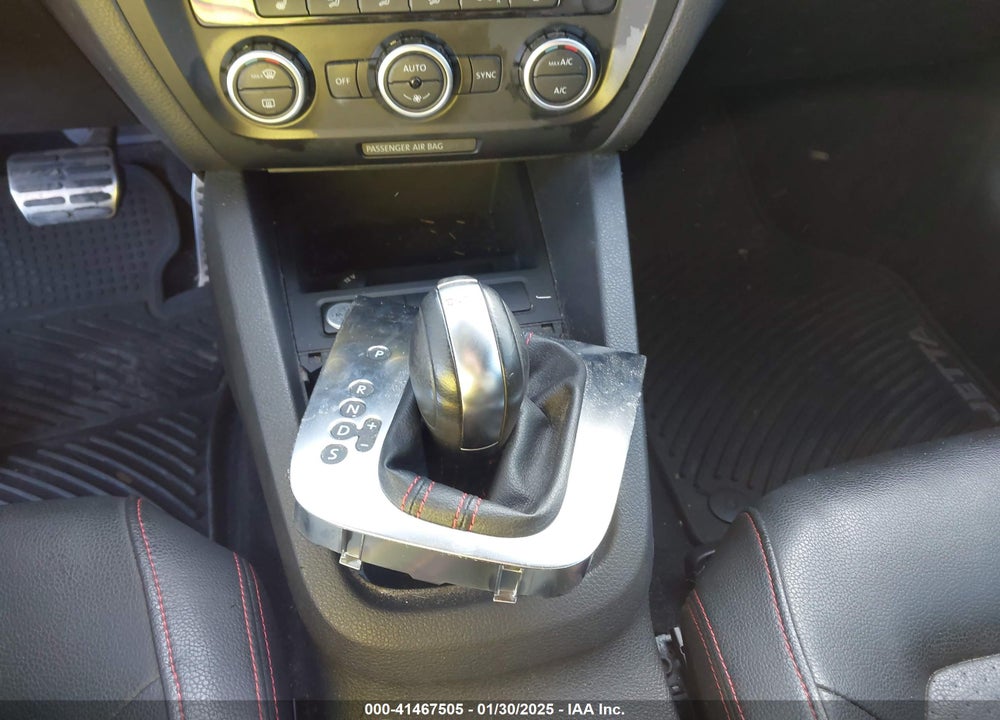 2013 VOLKSWAGEN JETTA GLI VIN: 3VW467AJ1DM215368