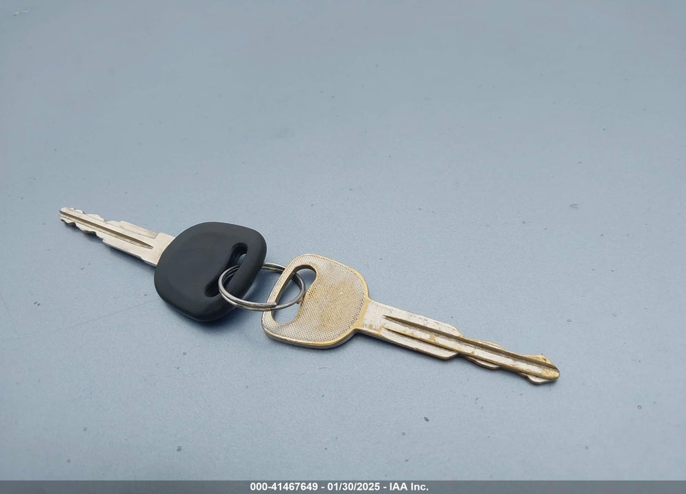 2003 KIA RIO VIN: KNADC125736236506