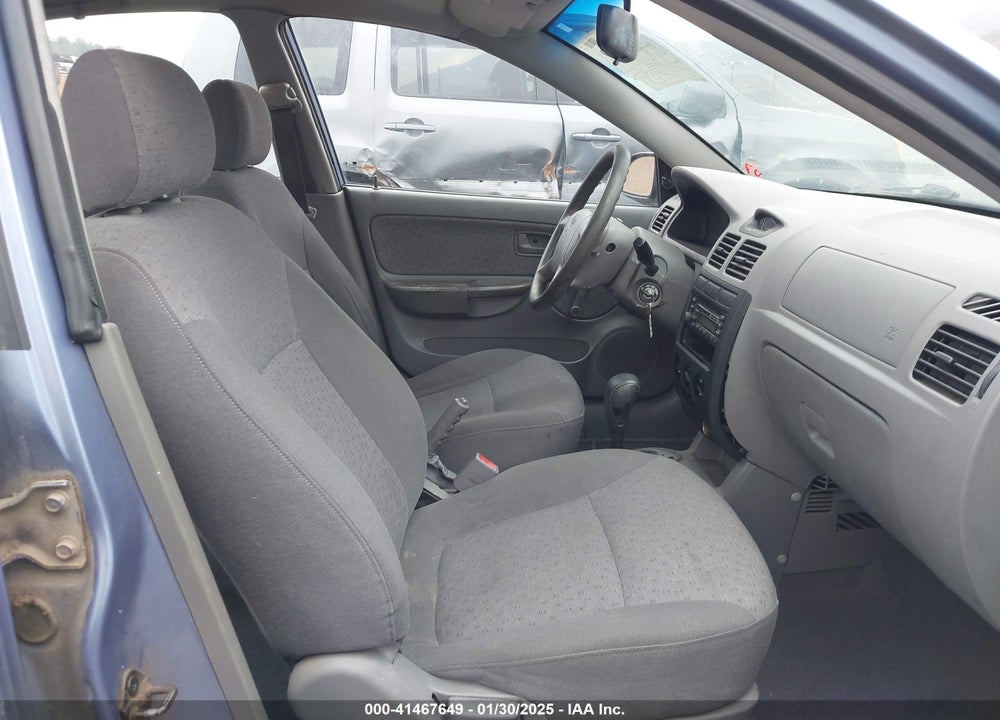 2003 KIA RIO VIN: KNADC125736236506