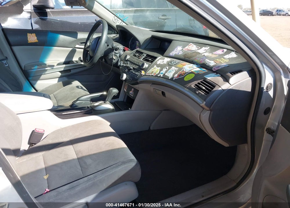 2009 HONDA ACCORD VIN: 1HGCP26749A068786