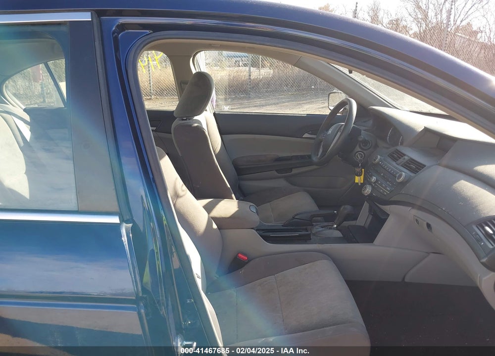 2009 HONDA ACCORD 2.4 LX-P VIN: 1HGCP26469A119789