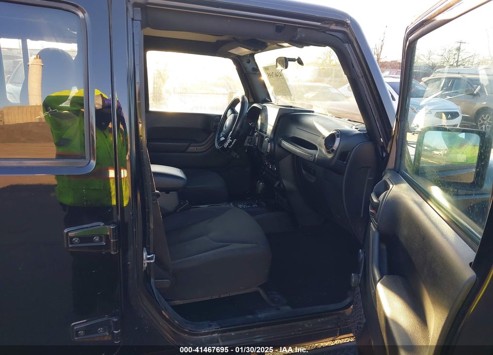 2017 JEEP WRANGLER UNLIMITED SPORT 4X4 VIN: 1C4BJWDG8HL582505