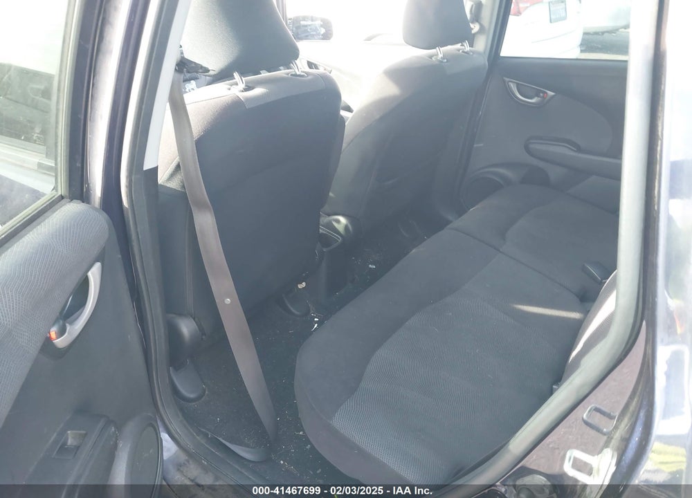 2010 HONDA FIT VIN: JHMGE8H42AC031528