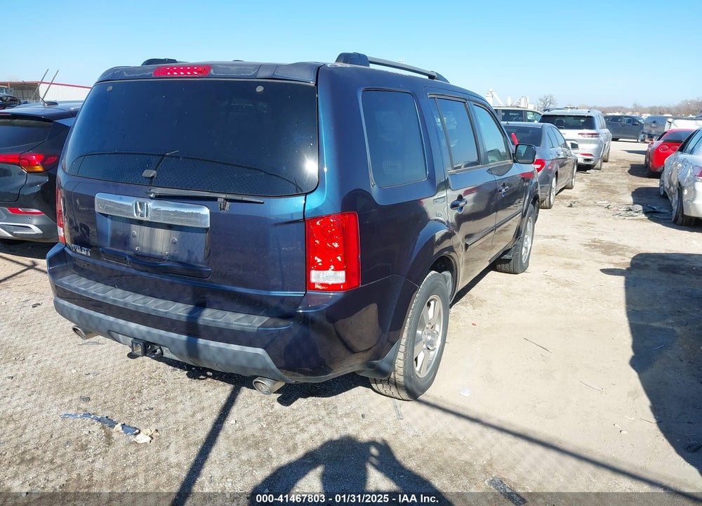 2011 HONDA PILOT VIN: 5FNYF3H57BB024450