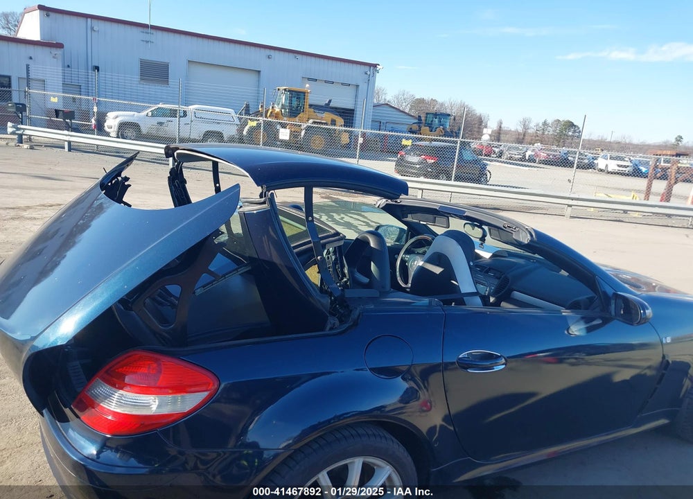 2005 MERCEDES-BENZ SLK 350 VIN: WDBWK56F75F071339