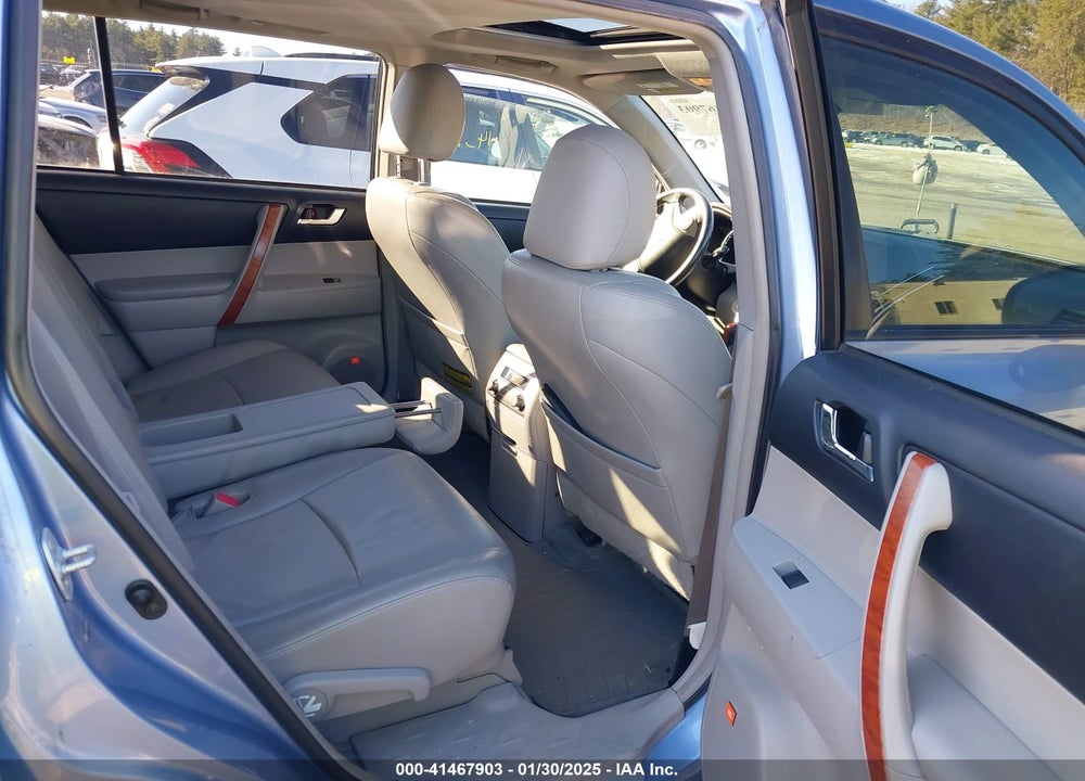 2009 TOYOTA HIGHLANDER LIMITED VIN: JTEES42A992121121