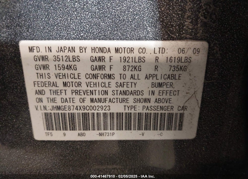 2009 HONDA FIT VIN: JHMGE874X9C002923