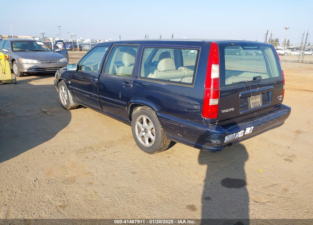 1999 VOLVO V70 GLT VIN: YV1LW56D5X2558065