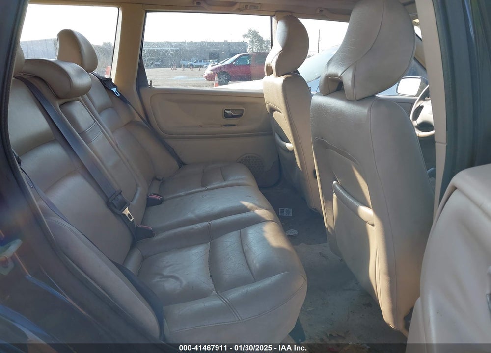 1999 VOLVO V70 GLT VIN: YV1LW56D5X2558065