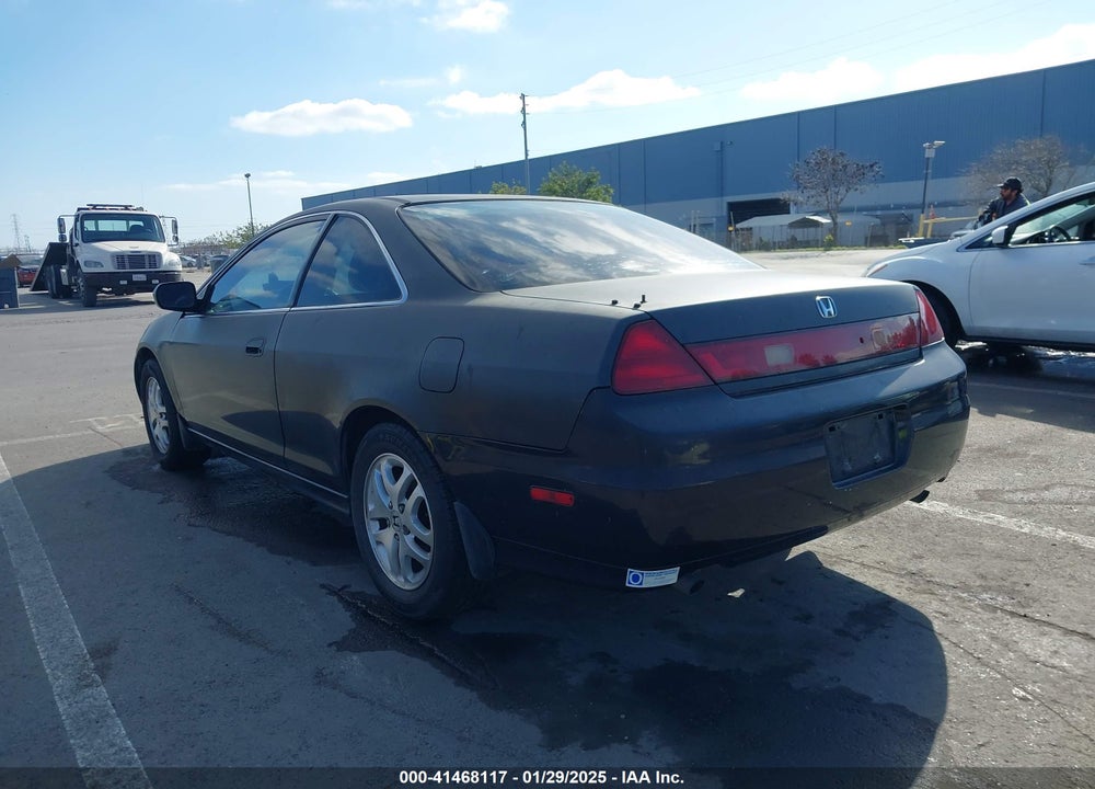 2002 HONDA ACCORD 3.0 EX VIN: 1HGCG22522A012968