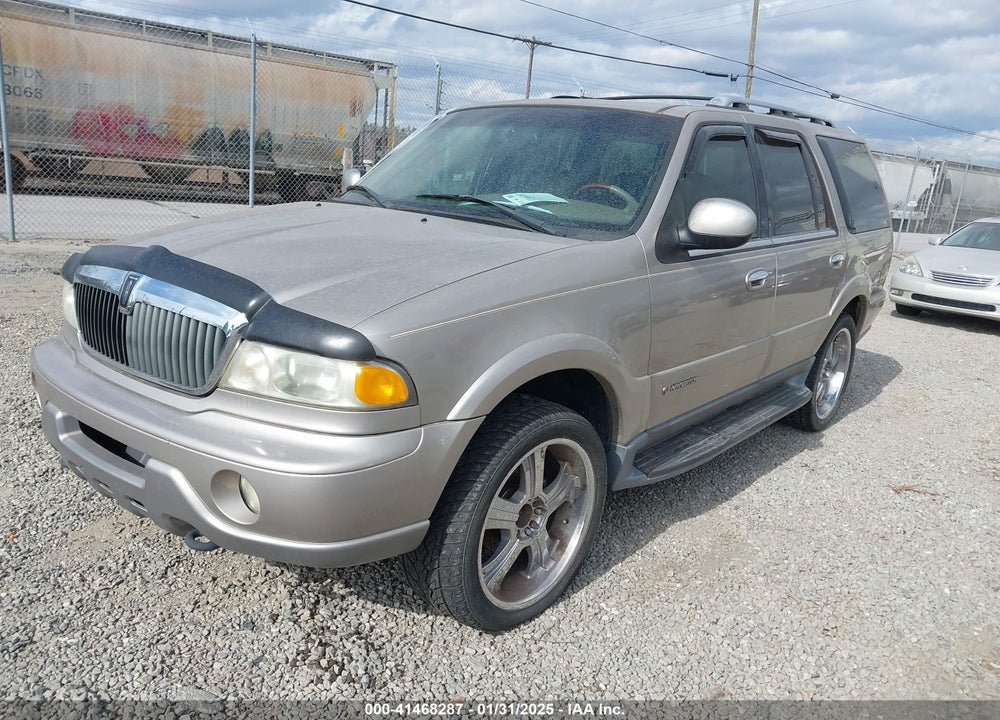 2002 LINCOLN NAVIGATOR VIN: 5LMFU28R62LJ01647
