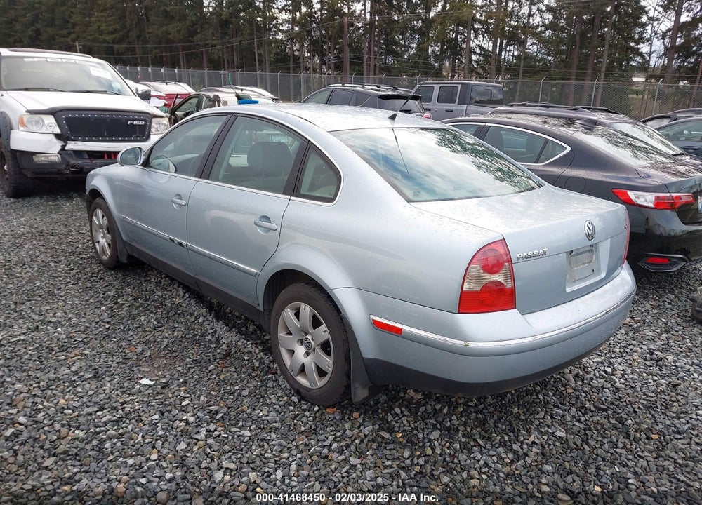 2005 VOLKSWAGEN PASSAT VIN: WVWAE63B45P012320