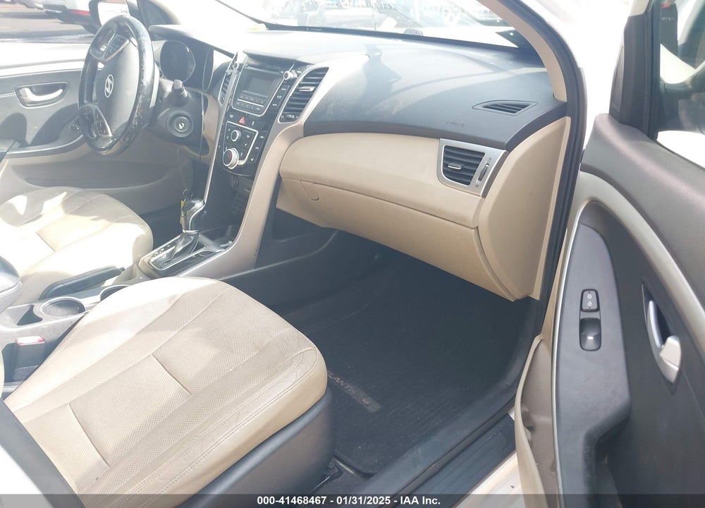 2013 HYUNDAI ELANTRA GT VIN: KMHD35LE8DU112553