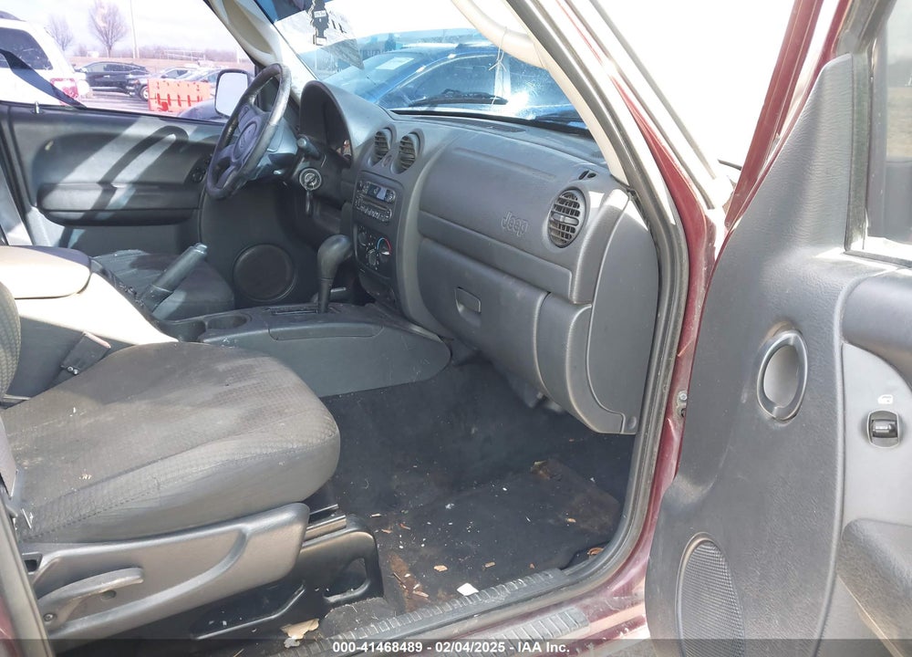 2003 JEEP LIBERTY SPORT VIN: 1J4GL48K13W508329