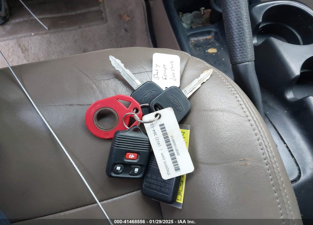 2002 FORD ESCAPE XLT VIN: 1FMCU04132KB53687
