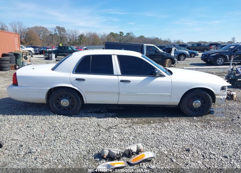 2011 FORD CROWN VICTORIA VIN: 2FABP7BV8BX128891