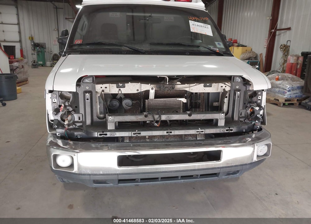 2011 FORD E-350 SUPER DUTY COMMERCIAL VIN: 1FDSS3EL8BDB09031