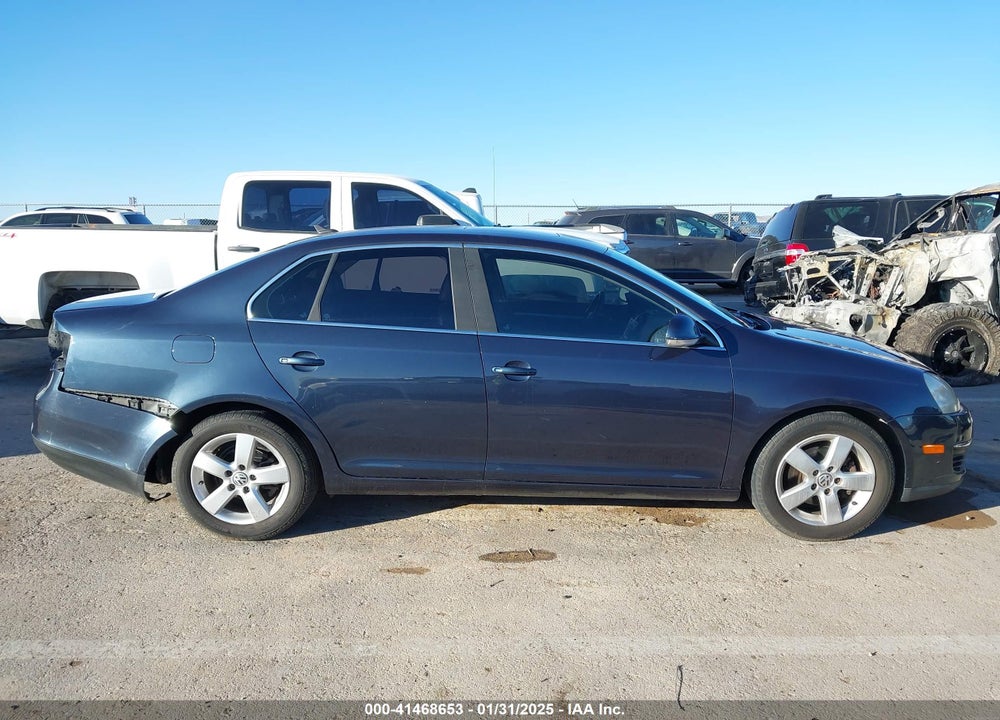 2008 VOLKSWAGEN JETTA VIN: 3VWRM71K48M178133
