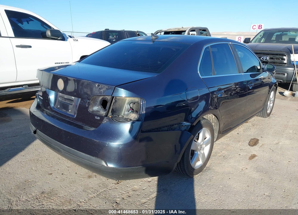 2008 VOLKSWAGEN JETTA VIN: 3VWRM71K48M178133