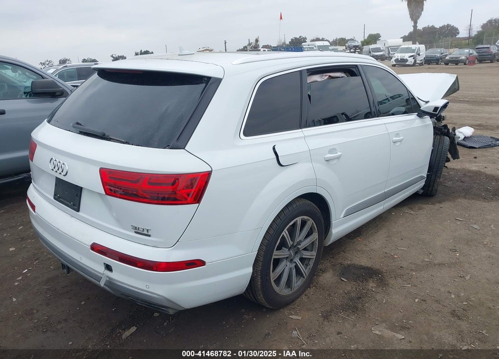 2017 AUDI Q7 3.0T PREMIUM VIN: WA1LAAF76HD029926