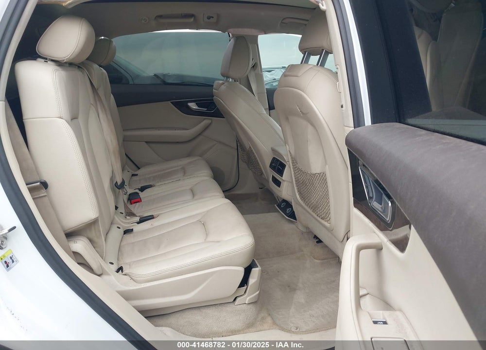 2017 AUDI Q7 3.0T PREMIUM VIN: WA1LAAF76HD029926