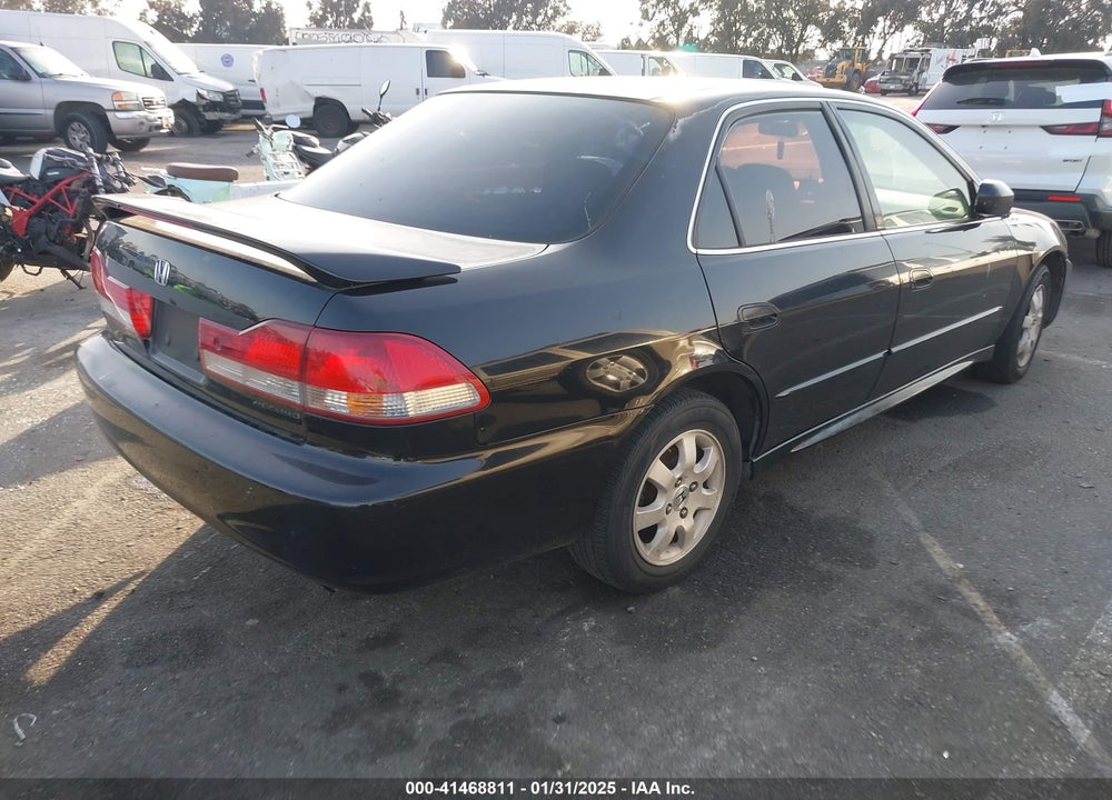 2001 HONDA ACCORD 2.3 EX VIN: JHMCG66821C004610