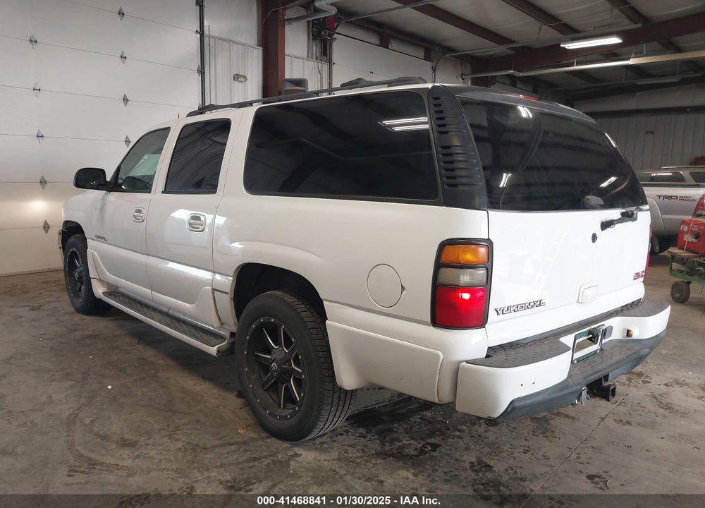 2005 GMC YUKON XL 1500 DENALI VIN: 1GKFK66U45J239896