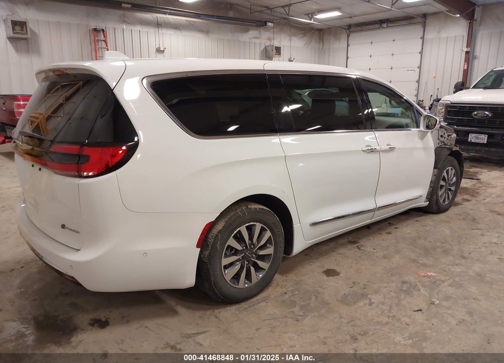 2022 CHRYSLER PACIFICA HYBRID VIN: 2C4RC1S71NR148136