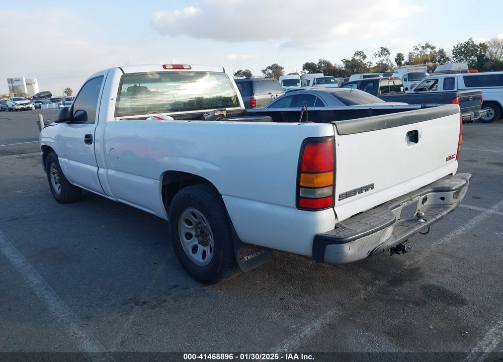 2005 GMC SIERRA 1500 WORK TRUCK VIN: 1GTEC14V45E195121