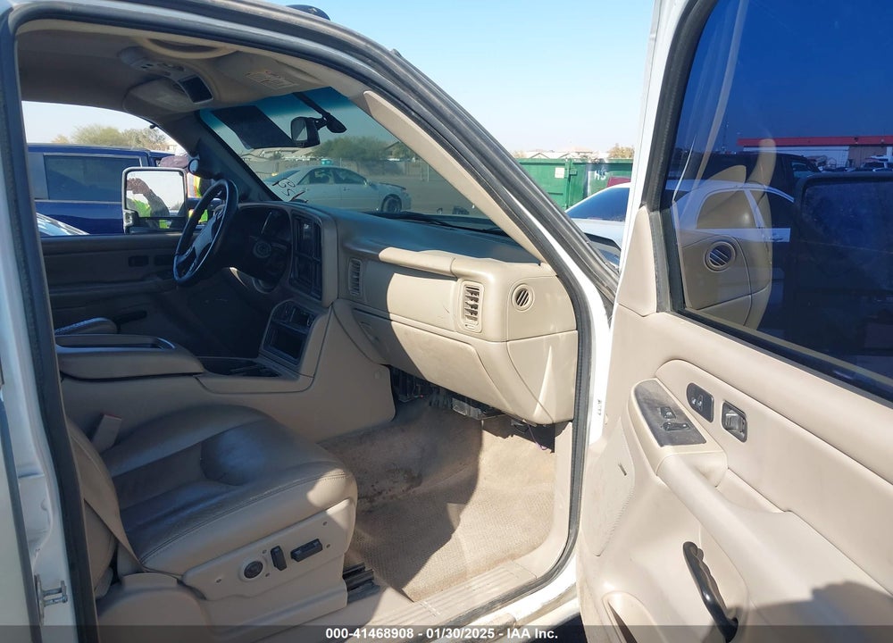 2005 CHEVROLET SILVERADO 3500 LT VIN: 1GCHK33215F897250