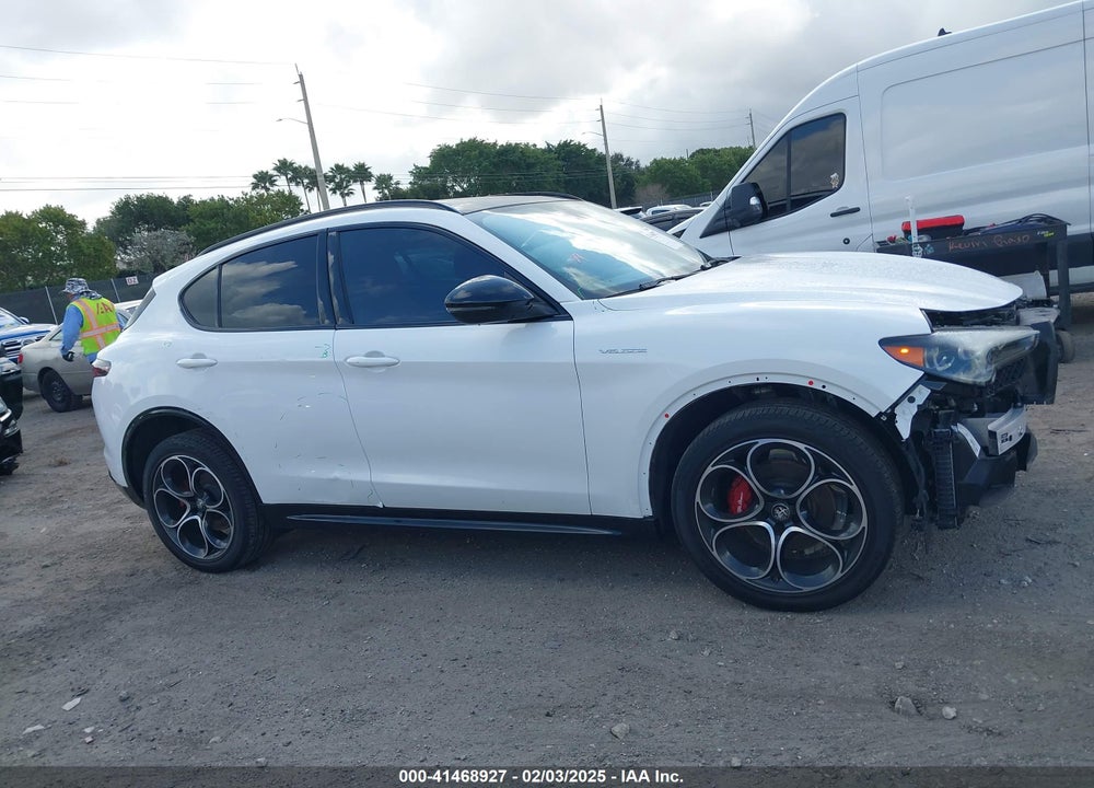 2024 ALFA ROMEO STELVIO VIN: ZASPAKBN9R7D74084