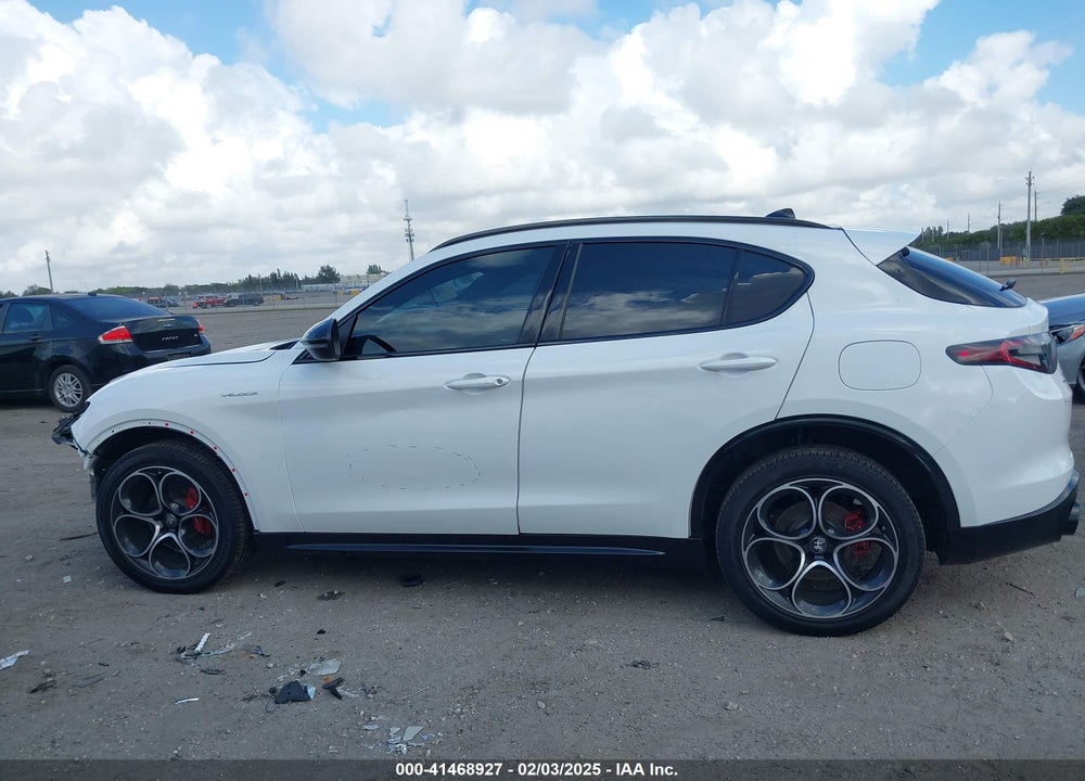 2024 ALFA ROMEO STELVIO VIN: ZASPAKBN9R7D74084