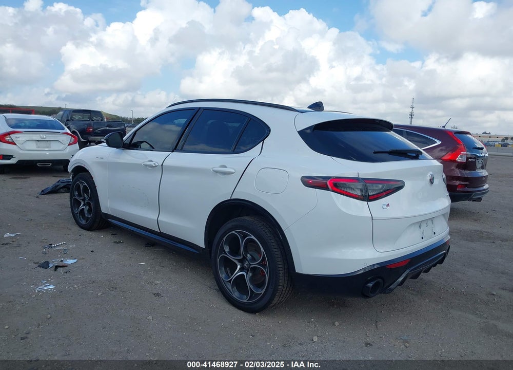 2024 ALFA ROMEO STELVIO VIN: ZASPAKBN9R7D74084