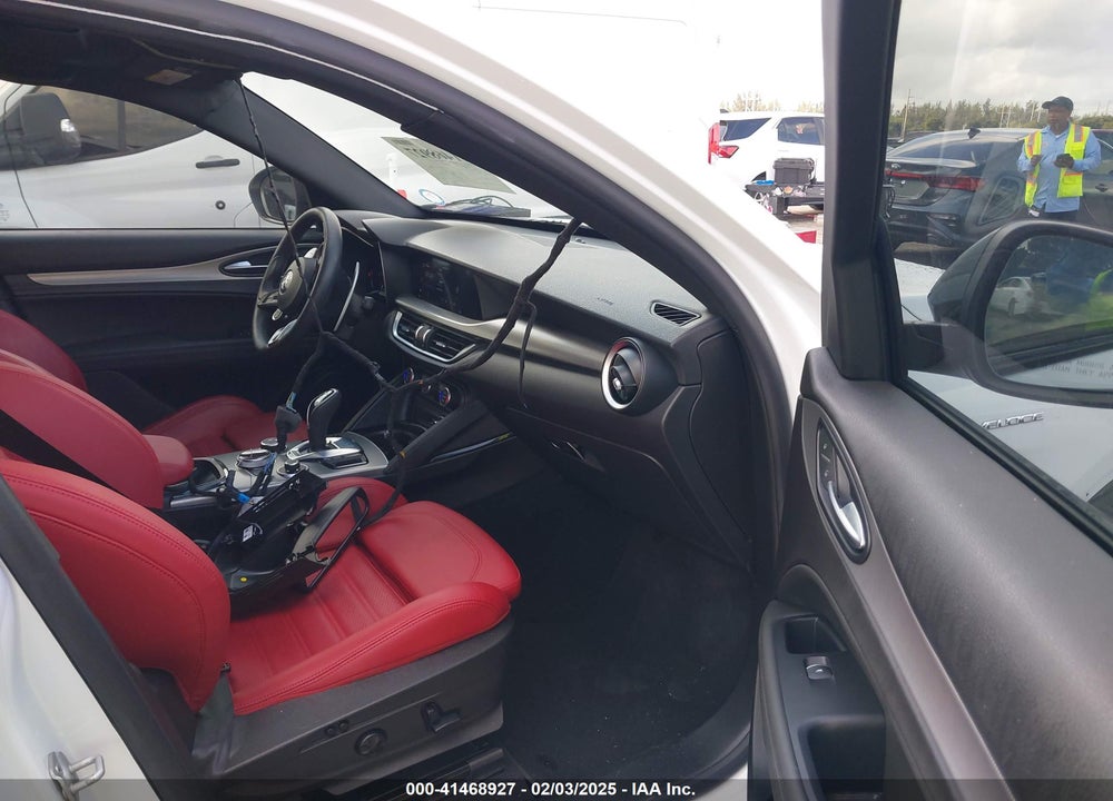 2024 ALFA ROMEO STELVIO VIN: ZASPAKBN9R7D74084