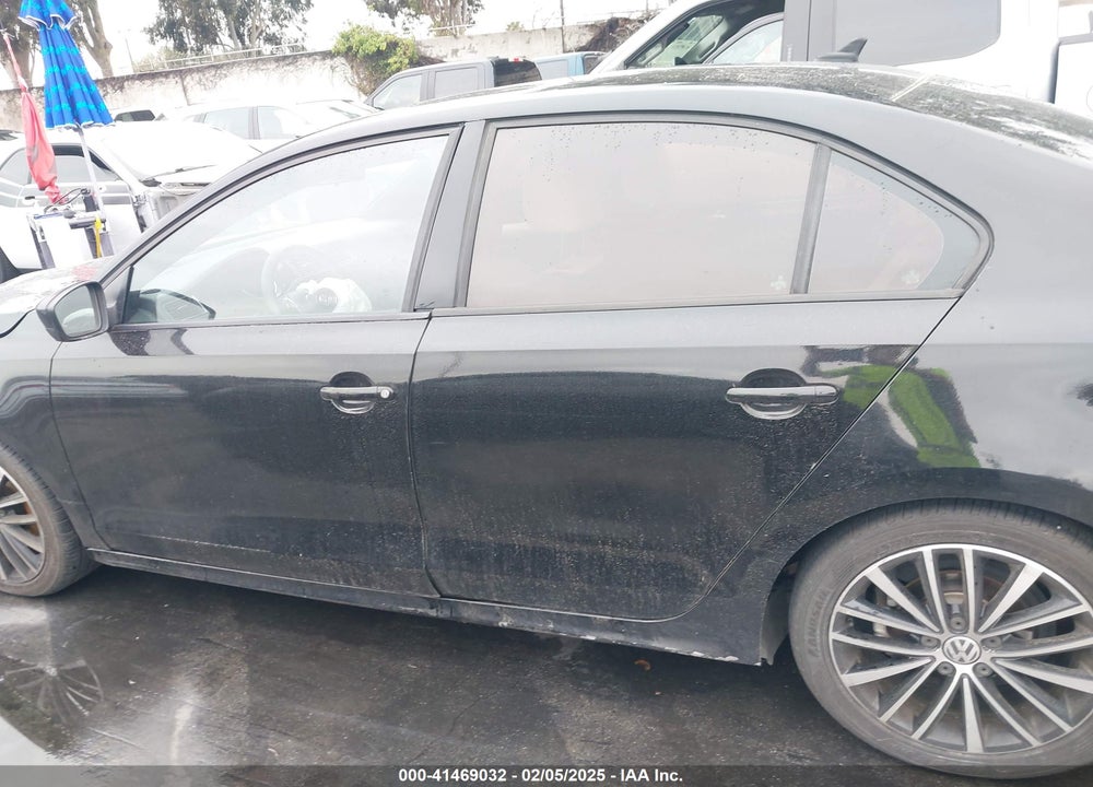 2016 VOLKSWAGEN JETTA 1.8T SPORT VIN: 3VWD17AJ9GM387456