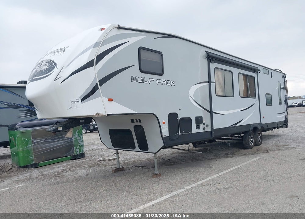 2019 FOREST RIVER WOLF PACK VIN: 5ZT3CTXB4K1212277