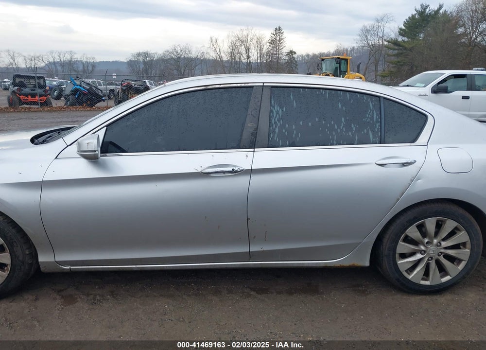 2015 HONDA ACCORD VIN: 1HGCR2F81FA154961