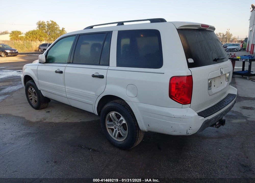 2005 HONDA PILOT EX-L VIN: 5FNYF18515B053807