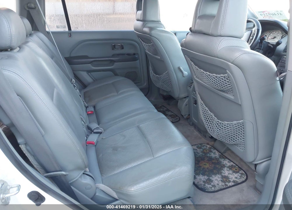 2005 HONDA PILOT EX-L VIN: 5FNYF18515B053807