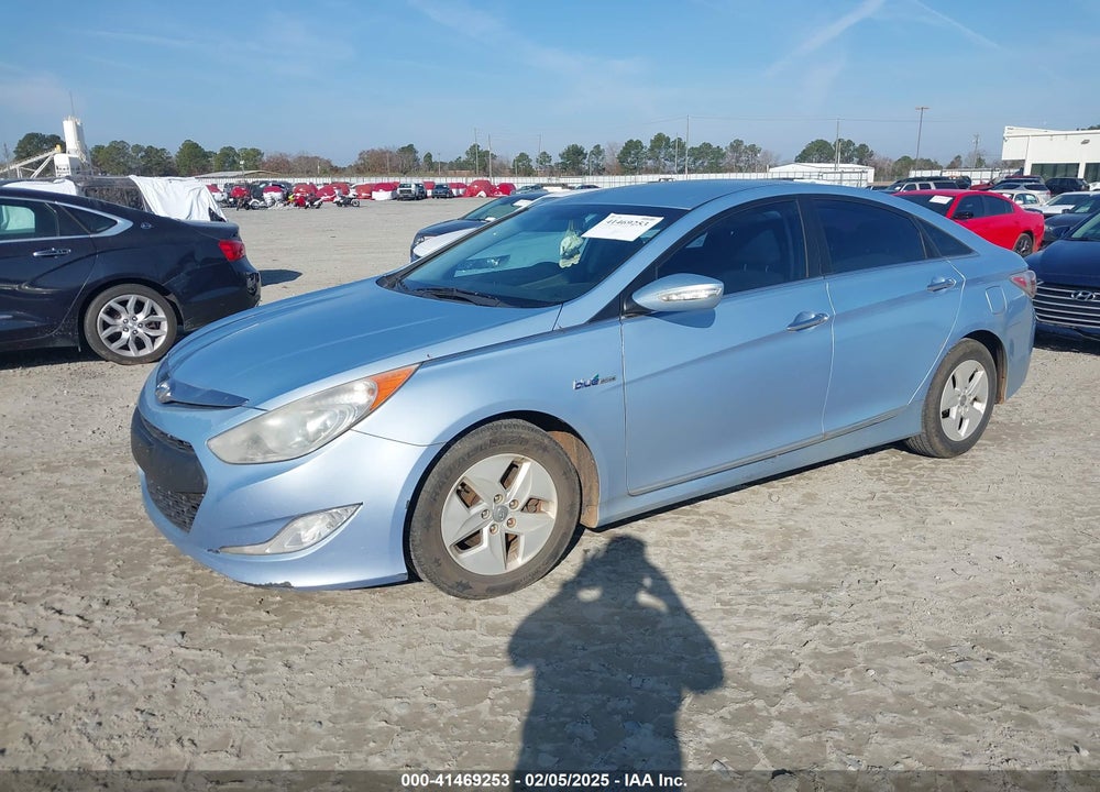 2011 HYUNDAI SONATA VIN: KMHEC4A44BA005460