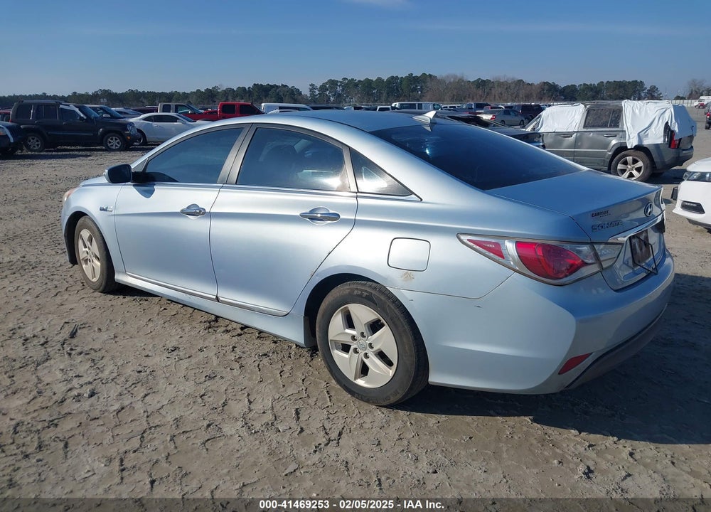 2011 HYUNDAI SONATA VIN: KMHEC4A44BA005460