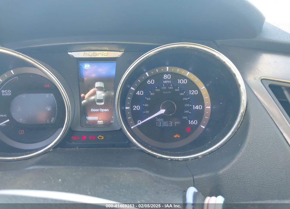 2011 HYUNDAI SONATA VIN: KMHEC4A44BA005460