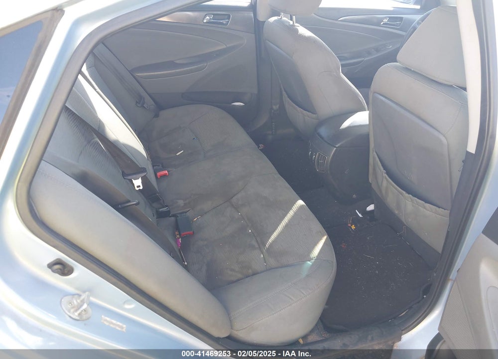 2011 HYUNDAI SONATA VIN: KMHEC4A44BA005460